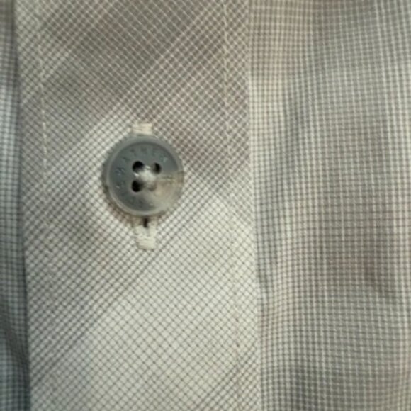 Travis Mathew Light Gray Plaid Short Sleeve Button-Up Shirt - Size XL - Picture 7 of 12